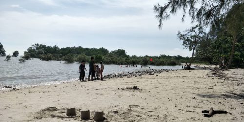 Pantai Kelanang 3